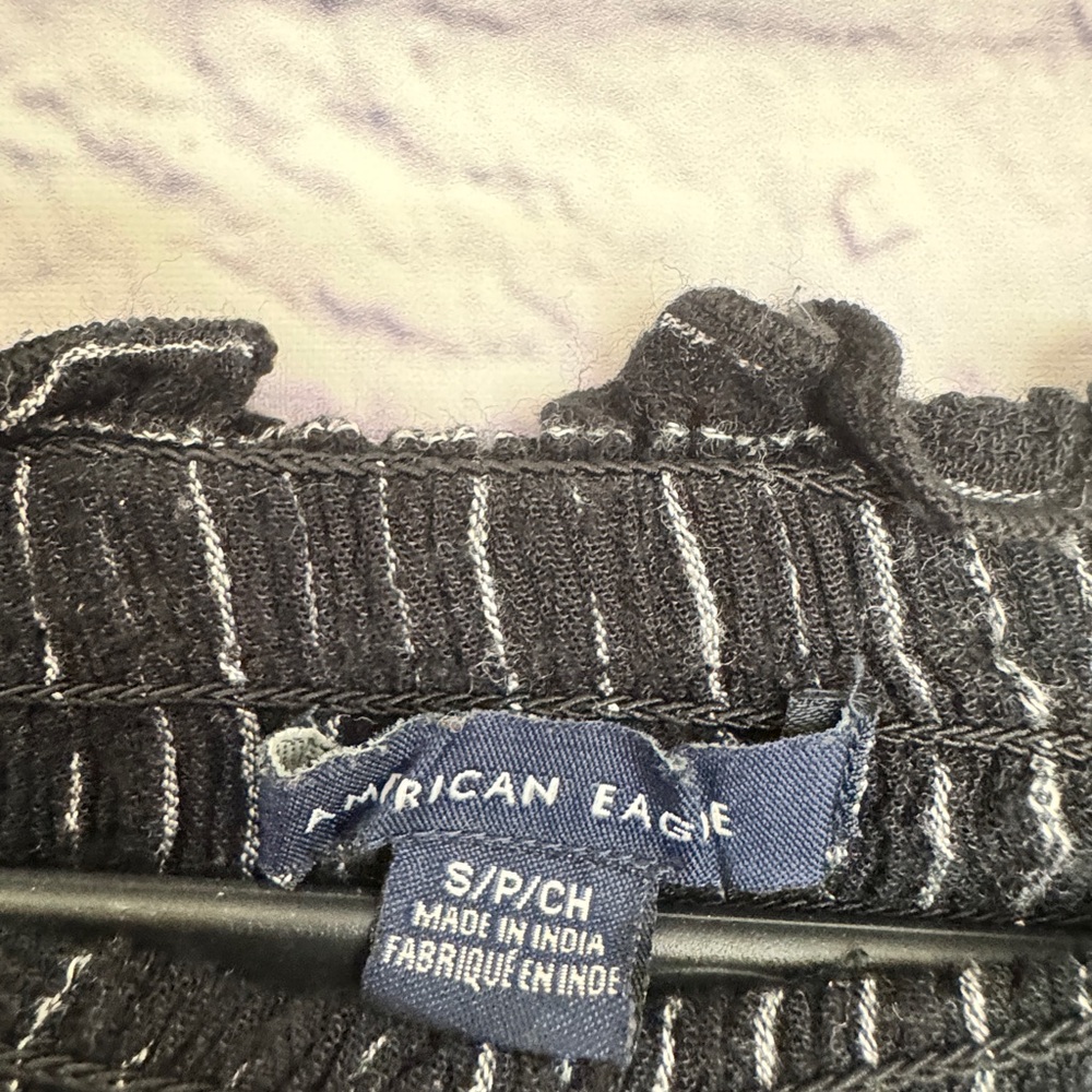 American Eagle Outfitters Black and White Striped jumper - Picture 3 of 5